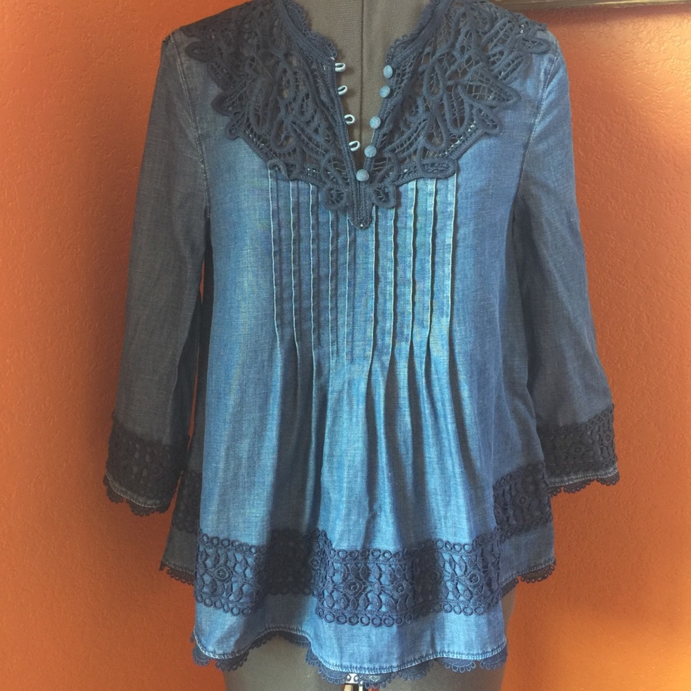 NWOT Anthro Holding Horses Top